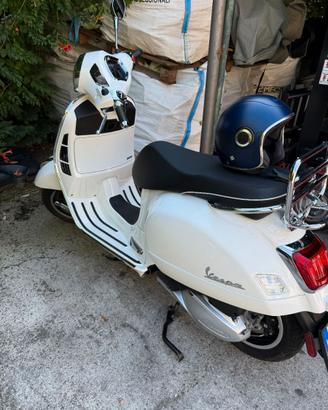 Vespa GTS 300 S