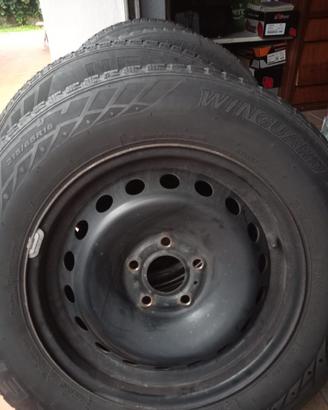 Cerchioni R16 5 fori per Nissan piu pneumatici inv