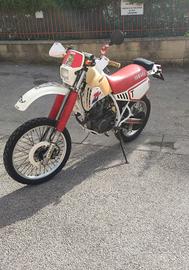 moto Yamaha TT350