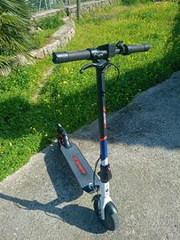 monopattino aprilia eSRZ 