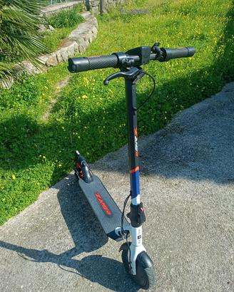 monopattino aprilia eSRZ 