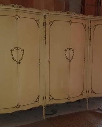 Armadio vintage stile rococò