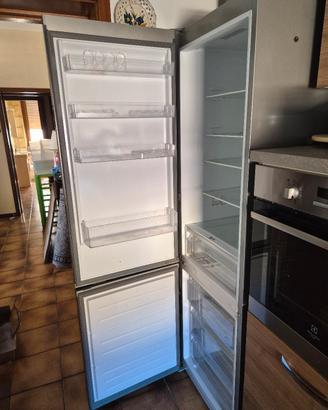 Frigorifero a libera installazione 