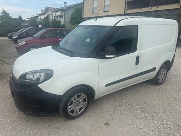 FIAT DOBLÒ CARGO / 2022/ 4P / VETT. FURGONATA LOUN