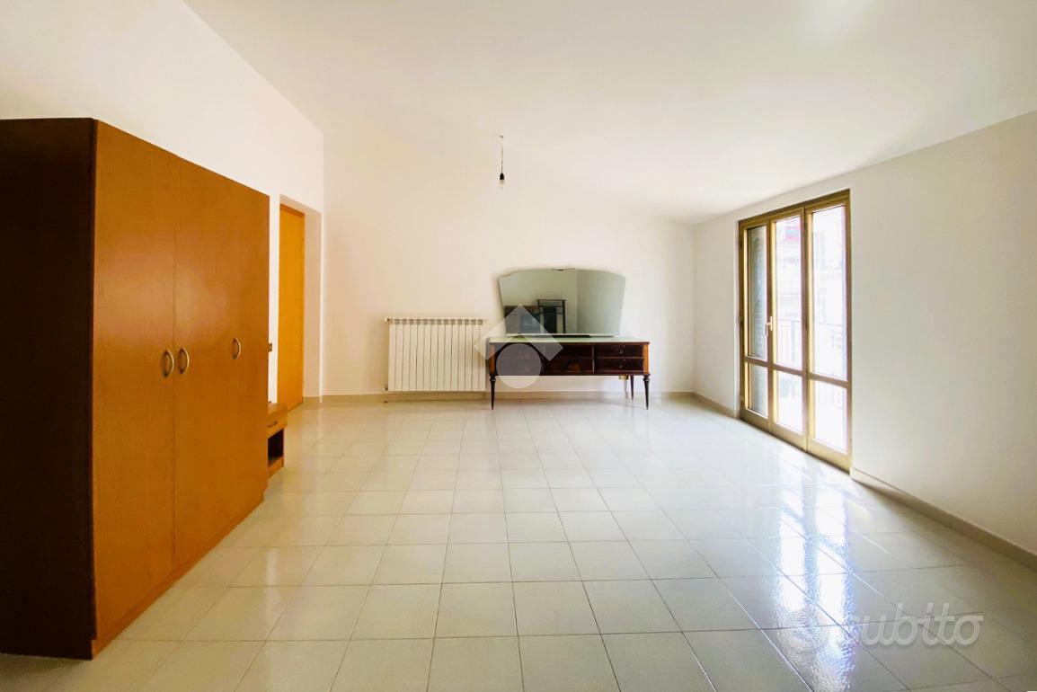 3 LOCALI A CETRARO - Vista 3