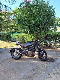 Husqvarna Svartpilen 401