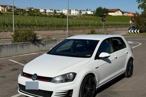 Volkswagen Golf GTI DSG – 10/2014