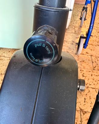 Cyclette Domyos Essential 03