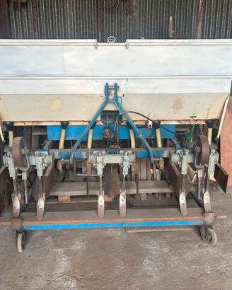 Sarchiatore spargiconcime per mais