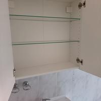 Mobile sopra lavandino 