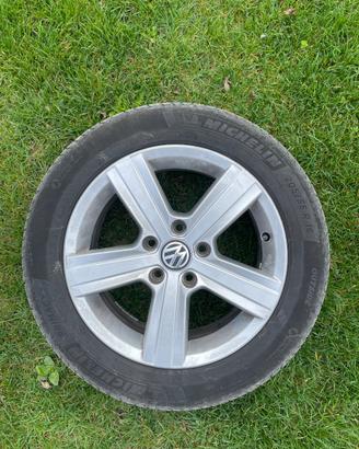 Michelin montate su cerchi in lega Volkswagen