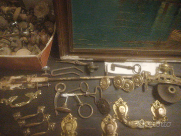 Antiche Maniglie ed antichi oggetti in ferro