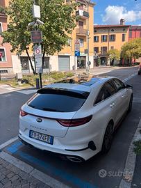 Kia proceed gt