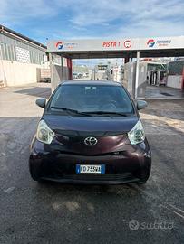 Toyota iq