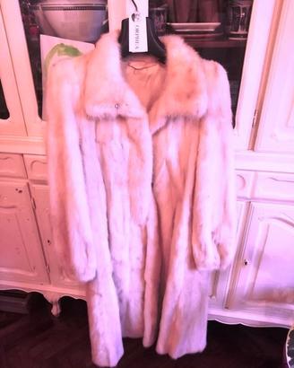 Pelliccia di visone bianco