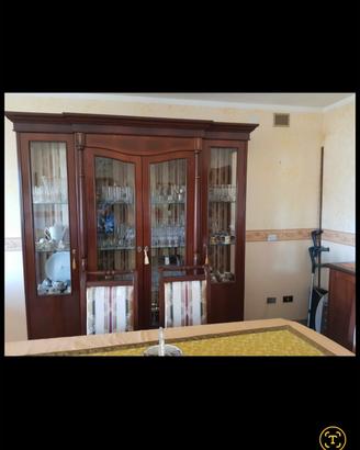 Sala pranzo come nuova 