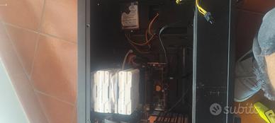 PC fisso completo – NON TESTATO