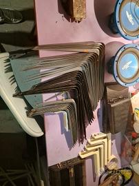 staffe in metallo per mensole