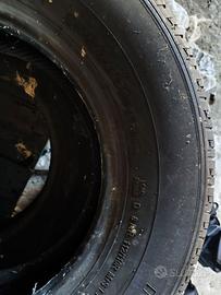 4 pneumatici seminuovi per furgoni225/70r15 m+s
