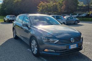 Volkswagen Passat 1.6 TDI DSG Comfortline Bluemoti