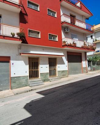 Immobile ad uso garage