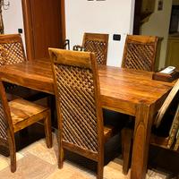 Tavolo con sedie in arte povera