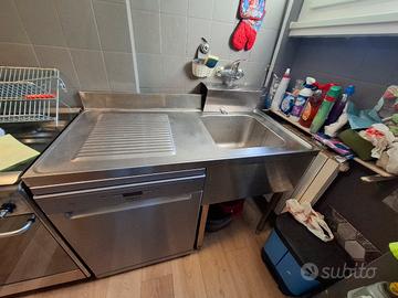 cucina completa stile industriale