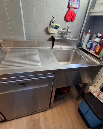 cucina completa stile industriale