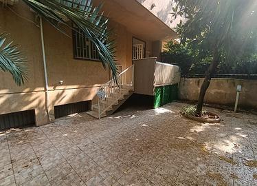 Appartamento in Via Domenico Russo con giardino