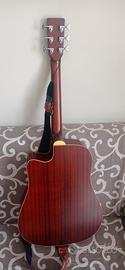 Chitarra Tanglewood amplificata