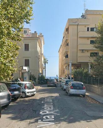 Nettuno grazioso bilocale arredato