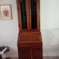 Vetrina ingresso in legno