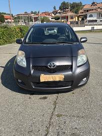 Yaris 1000 anno 2010 5 porte