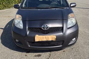 Yaris 1000 anno 2010 5 porte