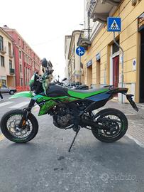 Kl KXE 125 Motard