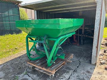 Spandi concime grande