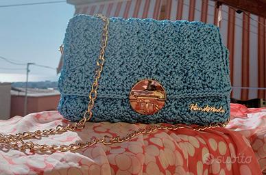 Borsa fatta a mano  a uncinetto