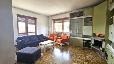 AMPIO APPARTAMENTO CON MANSARDA E BOX DOPPIO!!