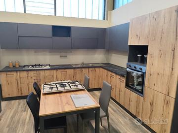CUCINA NUOVA COMPONIBILE, FINE SERIE