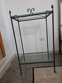 comodini in ferro battuto e vetro  perfetti