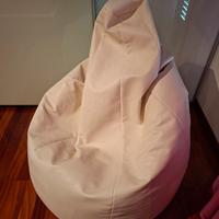 Poltrona a sacco in ecopelle bianca