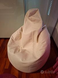 Poltrona a sacco in ecopelle bianca