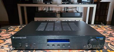 Amplificatore Cambridge e un cavo Ricable Invictus