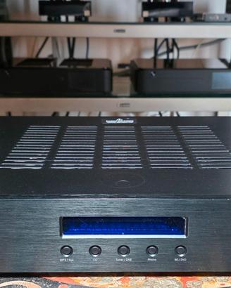 Amplificatore Cambridge e un cavo Ricable Invictus