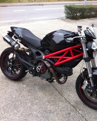Ducati Monster 1100