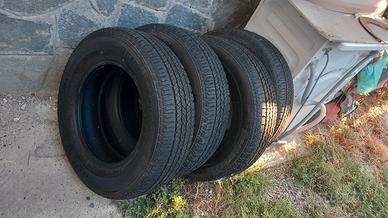 gomme 205/70 r 15