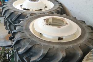 Ruote strette per trattore marca Michelin 