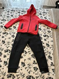 Tuta tech nike rosso nero