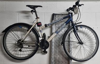 bicicletta decathlon e bottecchia