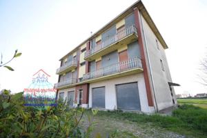Appartamento di 105 m² con 4 locali e box auto a C
